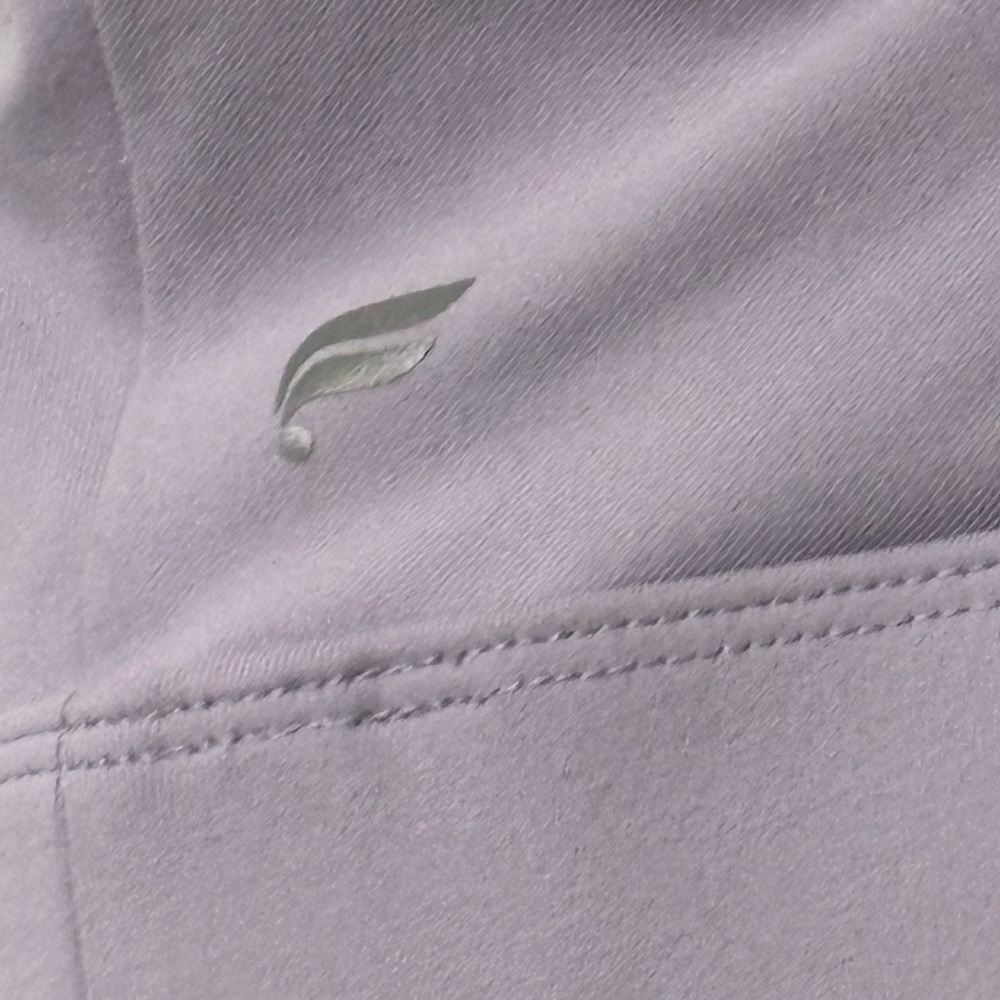 Fabletics Sports bra & RBX High Waisted Capri Leggings - Purple and Gray Pattern - Picture 4 of 6